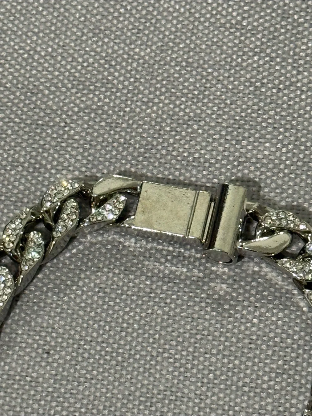 Silver tone Men’s Cuban Link Bracelet - Polished Chain Accessory